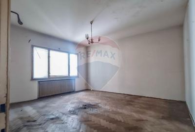 Apartament cu 3 camere semidecomandat în Magheru - 11