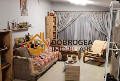 Apartament cu 4 camere decomandat în Carierei - 6