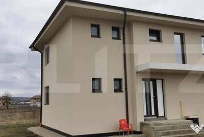 Casă cu 4 camere cu Teren 460 Mp în Jucu - 2