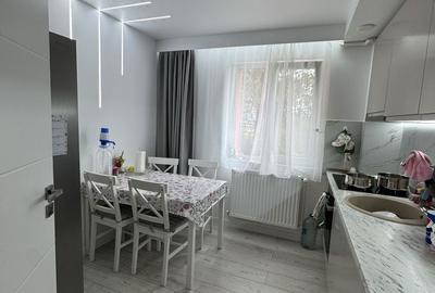 Apartament cu 3 camere decomandat în Central - 3