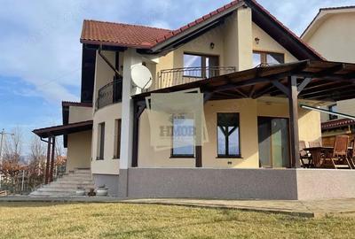 Casa moderna cu 4 camere terasa si garaj si 585 mp teren in Sura Mare - 17