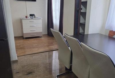 Apartament cu 3 camere decomandat în Spitalul Județean - 1