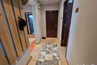 Inchiriere apartament 4 camere, situat in Targu Jiu, Str. - 12