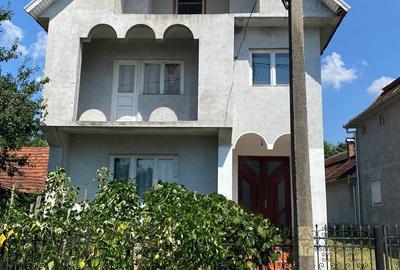 Casă individuală cu 4 camere cu Teren 1440 Mp în Certeze - 1