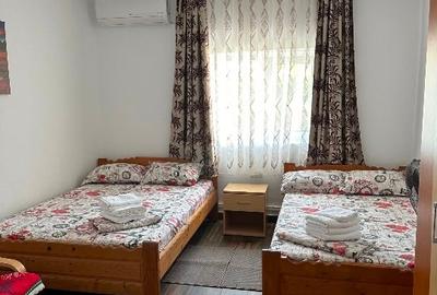 Casă de vânzare în Costinești. Casa se vinde cu tot cu mobila, electrocasnice. - 2