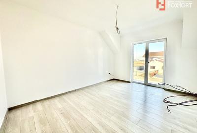 Duplex cu 4 camere cu Canalizare în Moșnița Nouă - 9