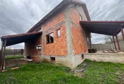 Casă cu 6 camere cu Teren 428 Mp în Coșteiu - 35