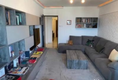 Apartament cu 3 camere decomandat, mobilat în Capitol