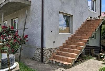 Casă cu 5 camere cu Teren 400 Mp în Bucium - 3