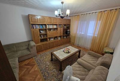 Apartament cu 4 camere decomandat în Central - 3