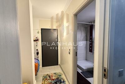 Garsonieră de vânzare – parter,central, B-dul Regele Mihai I zona Sf.Maria - 4