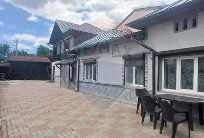 Casa individuala cu 8 camere de vanzare in Targoviste Preot Goglea - 2