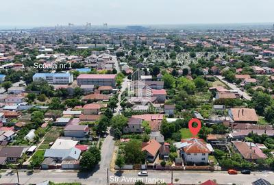 Casă individuală cu 8 camere cu Teren 492 Mp în Vest - 1