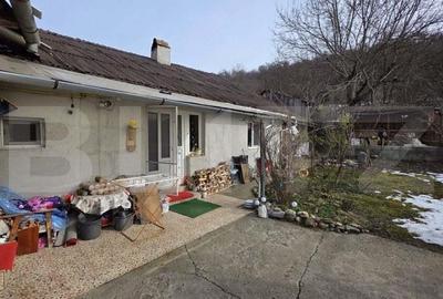 Casă cu 4 camere cu Teren 1500 Mp în Central - 10