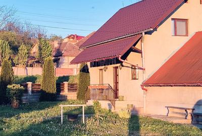 Casă cu 4 camere în Central - 1