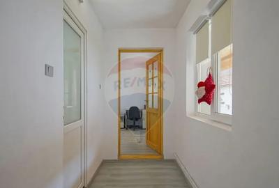 Casă cu 5 camere cu Garaj în Turcheș - 15