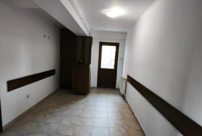 Spatiu birou, zona Stefan cel Mare, Radauti - 2