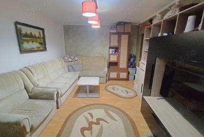 De vanzare apartament camere 3 - 3