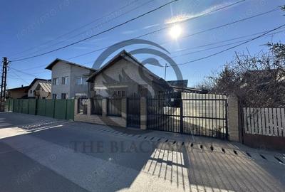 Casă cu 5 camere cu Teren 984 Mp în Blejoi