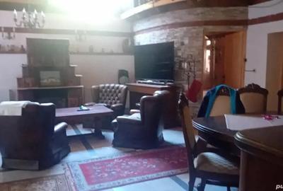 Casă cu Teren 1450 Mp în Brebu - 1