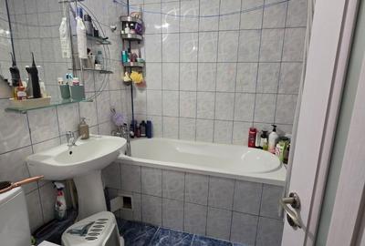 Apartament cu 3 camere semidecomandat în Dristor - 13