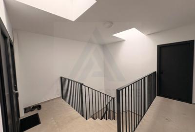 Apartament cu 2 camere semidecomandat, mobilat în Sud - 11