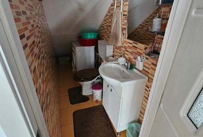 Casă cu 4 camere cu Canalizare în Central - 12