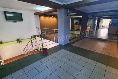 Spațiu comercial, de 270 mp, în Central - 3