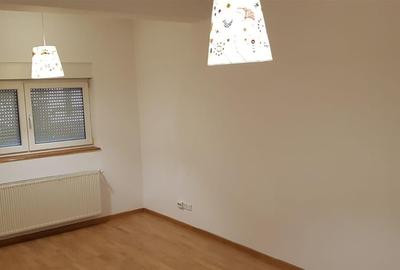 Vila duplex Jolie Ville - str Alexandru cel Bun / COMISION 0 - 12