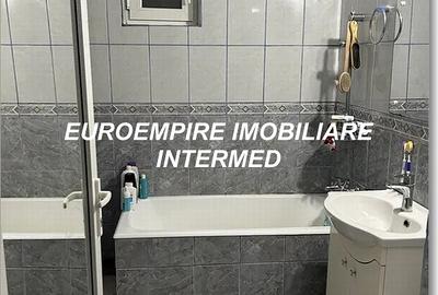 Casa 3 camere ,Zona km 5 - 5