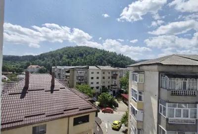 Apartament 3 camere Comane?ti, central. - 1