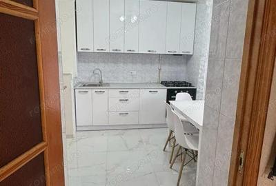 Se inchiriaza un apartament de 2 camere zona Izvor - 1