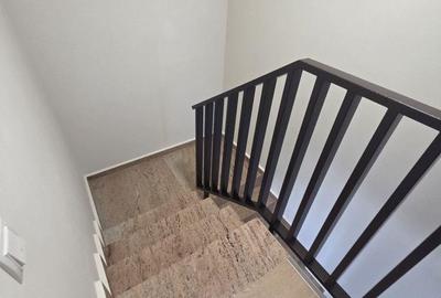 Casă cu 3 camere cu Canalizare în Central - 8