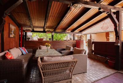 Casa cu 2 corpuri, piscina si 3.235 mp teren in Ghioroc - 20