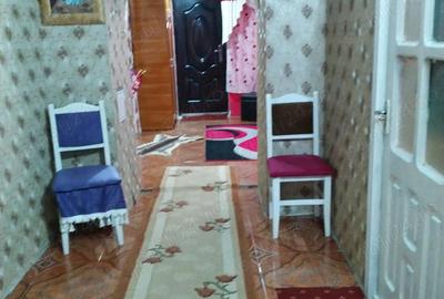 Casă cu 3 camere cu Teren 1200 Mp în Central