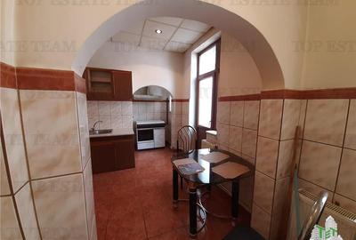 Apartament cu 4 camere decomandat în Calea Călărașilor - 10