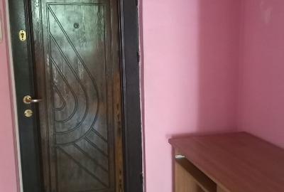 Far= garsonieră decomandată - 1