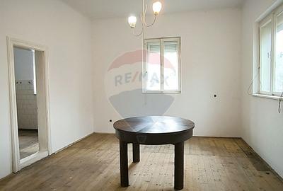 Casă cu 3 camere cu Teren 533 Mp în Central