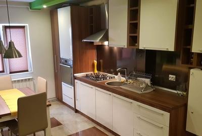Apartament 3 camere, 2 bai, 2 parcari, et2/4-zona Noua - 7