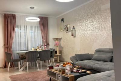 Casă cu 5 camere cu Teren 214 Mp în Dumbrăvița