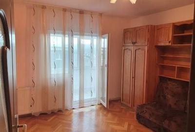Apartament cu 3 camere decomandat în Dosu Bricii - 4