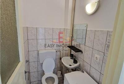 Apartament cu 3 camere decomandat în 7 Noiembrie - 6