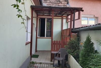 Casa cu 3 camere, mobilat si utilata, zona Platinia - 11