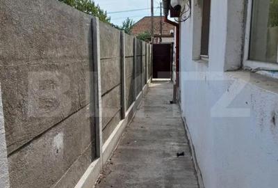 Casă cu 7 camere cu Teren 647 Mp în Remetea Mare - 9
