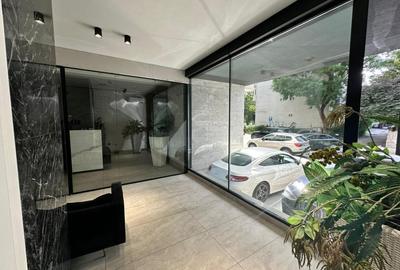 Birou, de 15.550000190735 mp, în Domenii