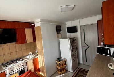 Apartament cu 3 camere decomandat în Central - 1
