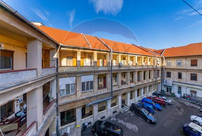 Apartament cu 3 camere de vanzare in zona Ultracentral - 21