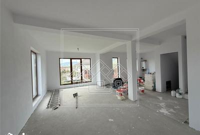 Casă cu 3 camere cu Teren 275 Mp în Central - 7