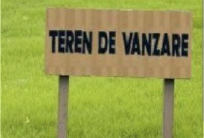 Teren de 8900 mp, în Central