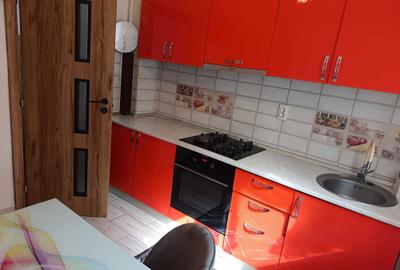 Apartament cu 3 camere semidecomandat în Central - 2